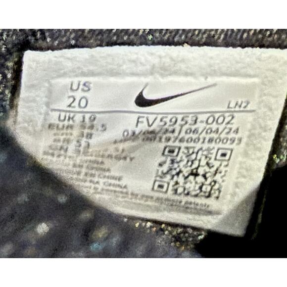 Athletic_Shoes